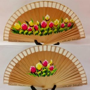 Natural-Wood Tulips Flamenco Fan